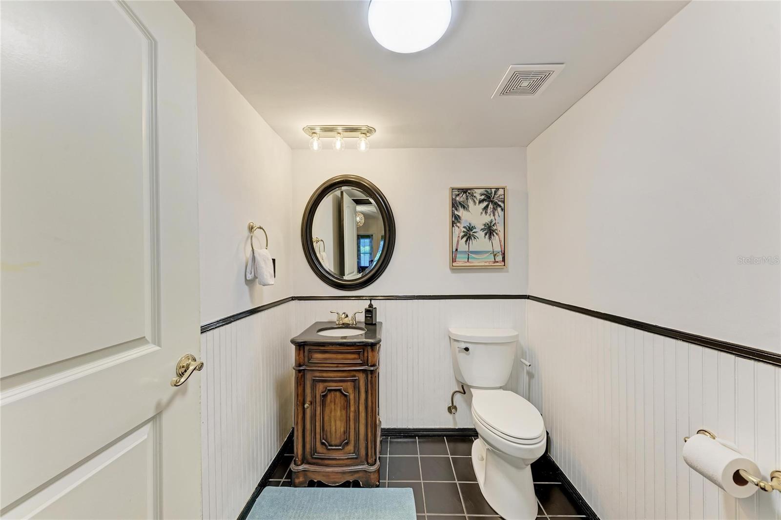 MAPLE COURT - Residential