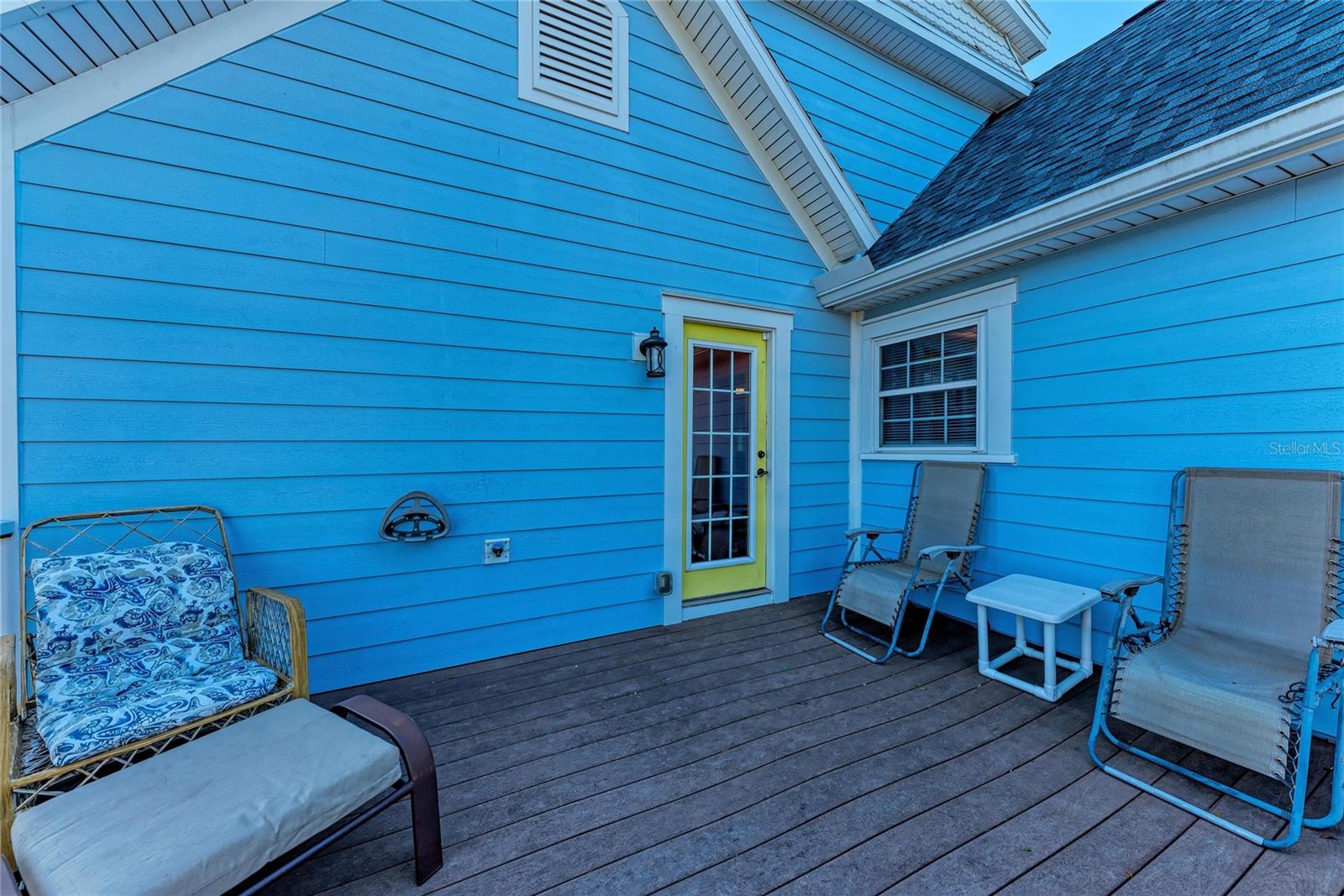 MAPLE COURT - Residential