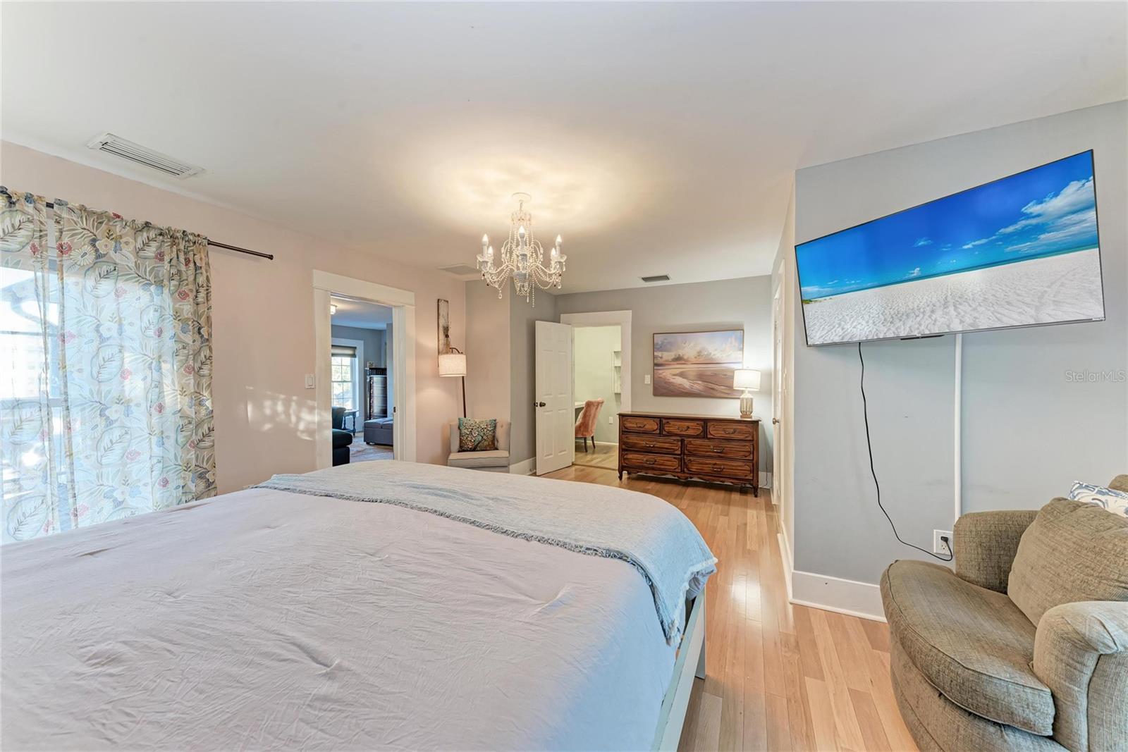 MAPLE COURT - Residential