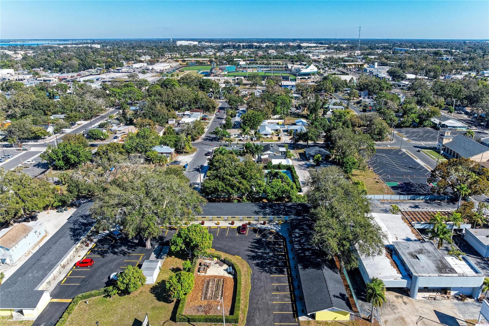MAPLE COURT - Residential