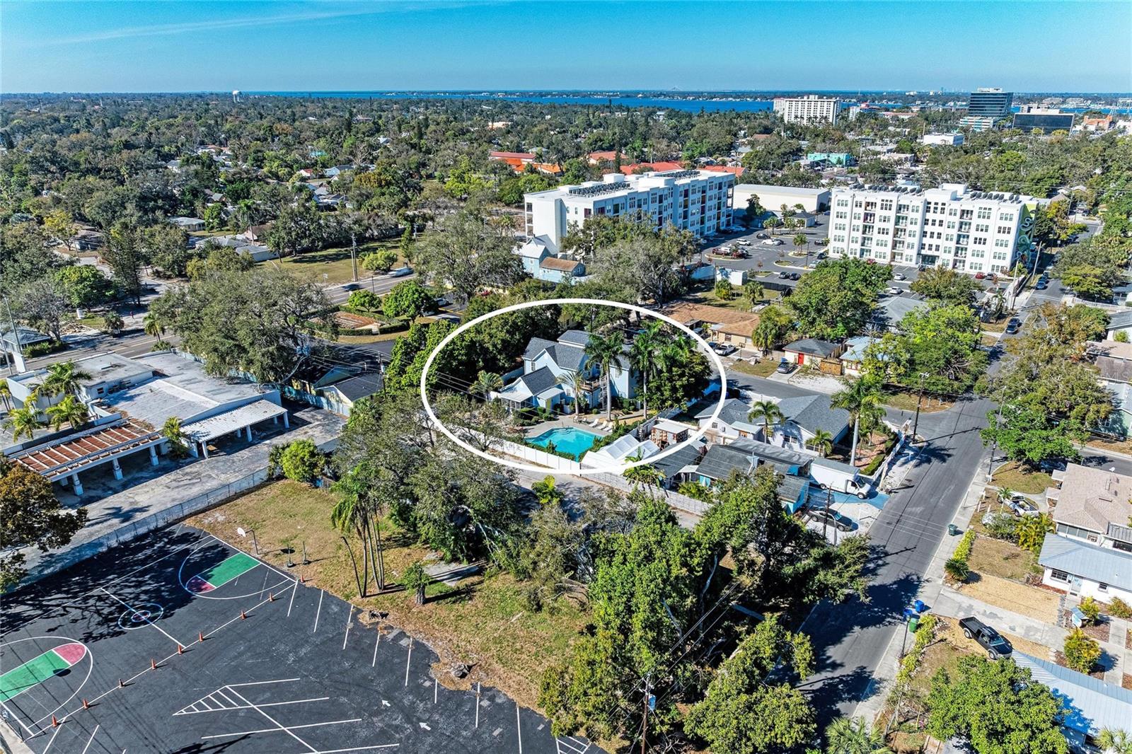 MAPLE COURT - Residential