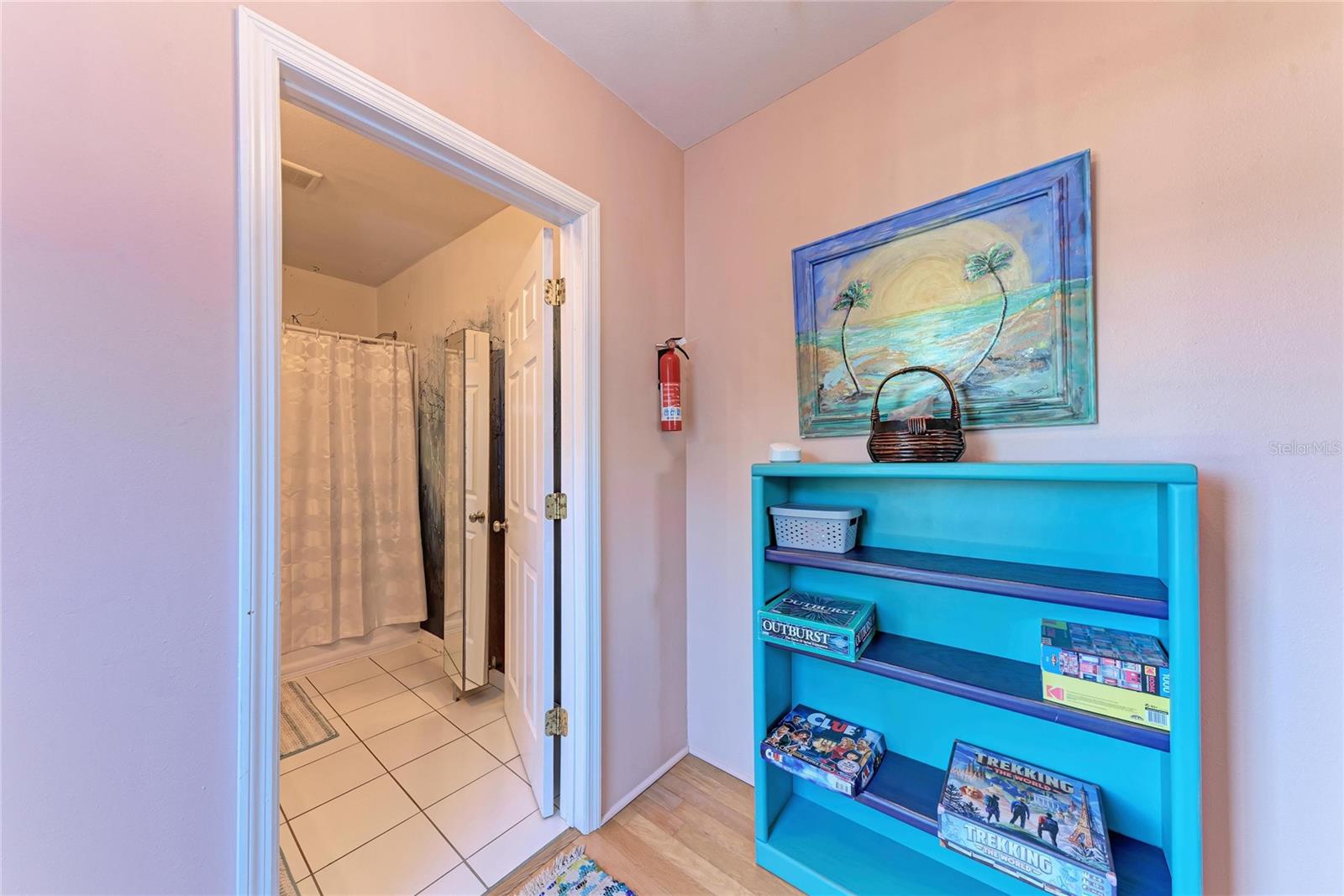 MAPLE COURT - Residential