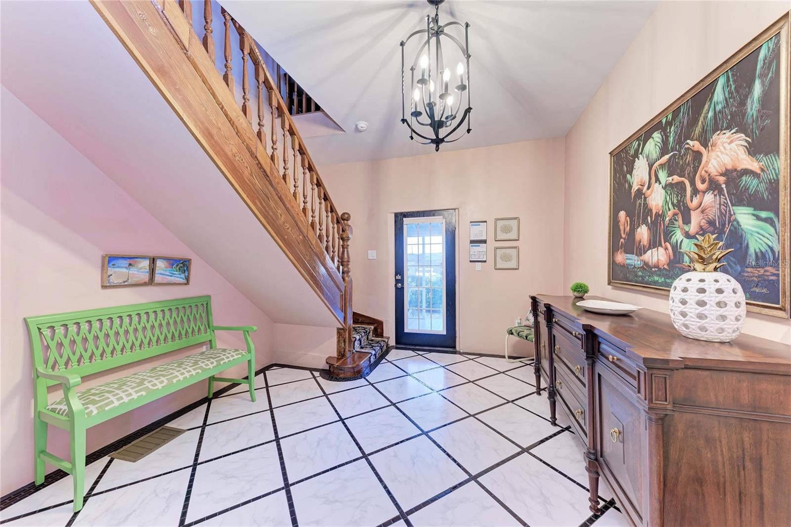 MAPLE COURT - Residential