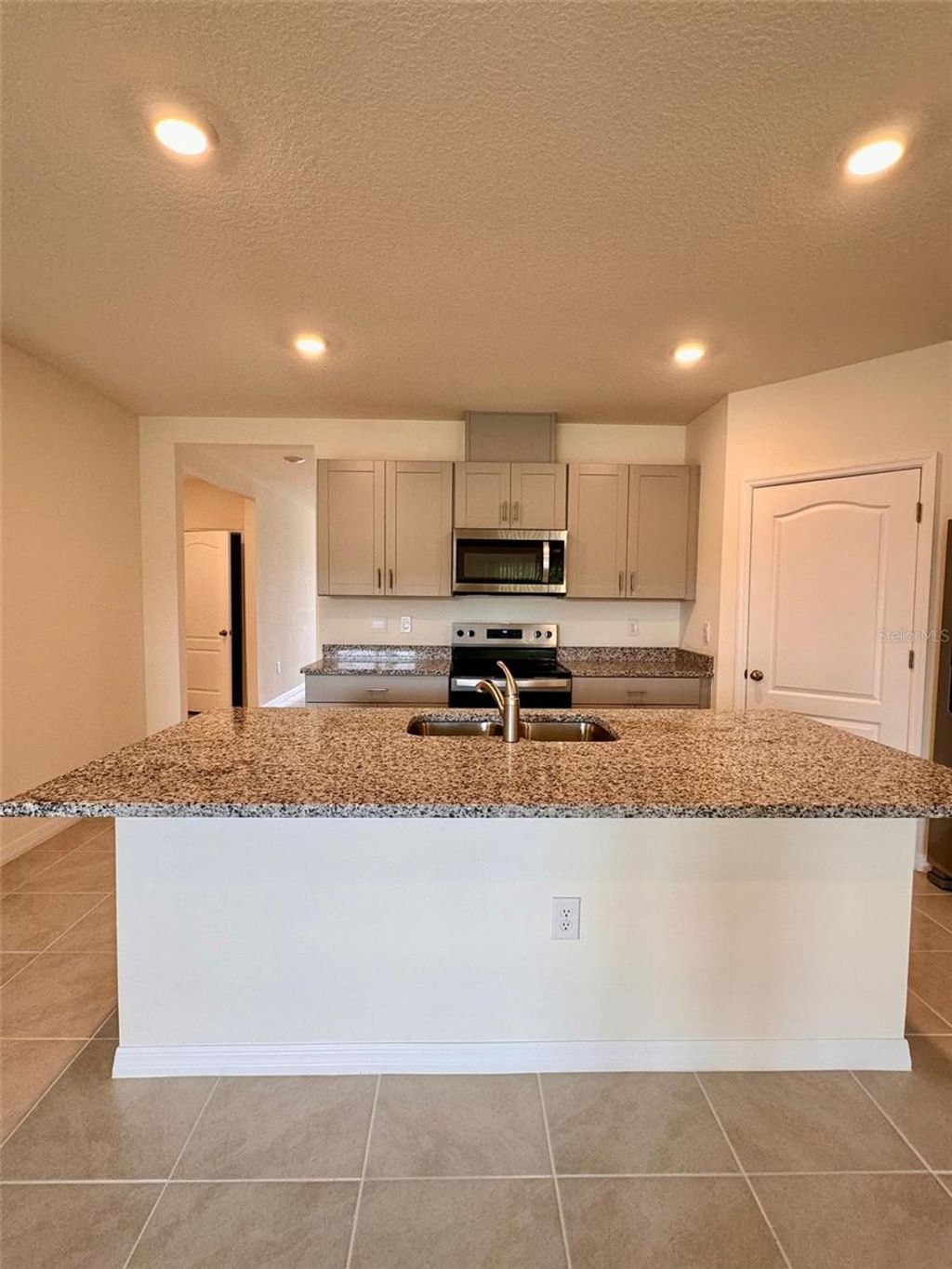 Photo of 368 Conway Avenue, Saint Cloud, FL 34771 (MLS # O6359300)