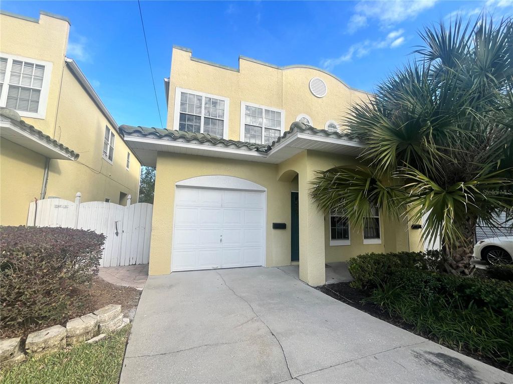 Photo of 1625 Park Lake Street #1625, Orlando, FL 32803 (MLS # O6386141)