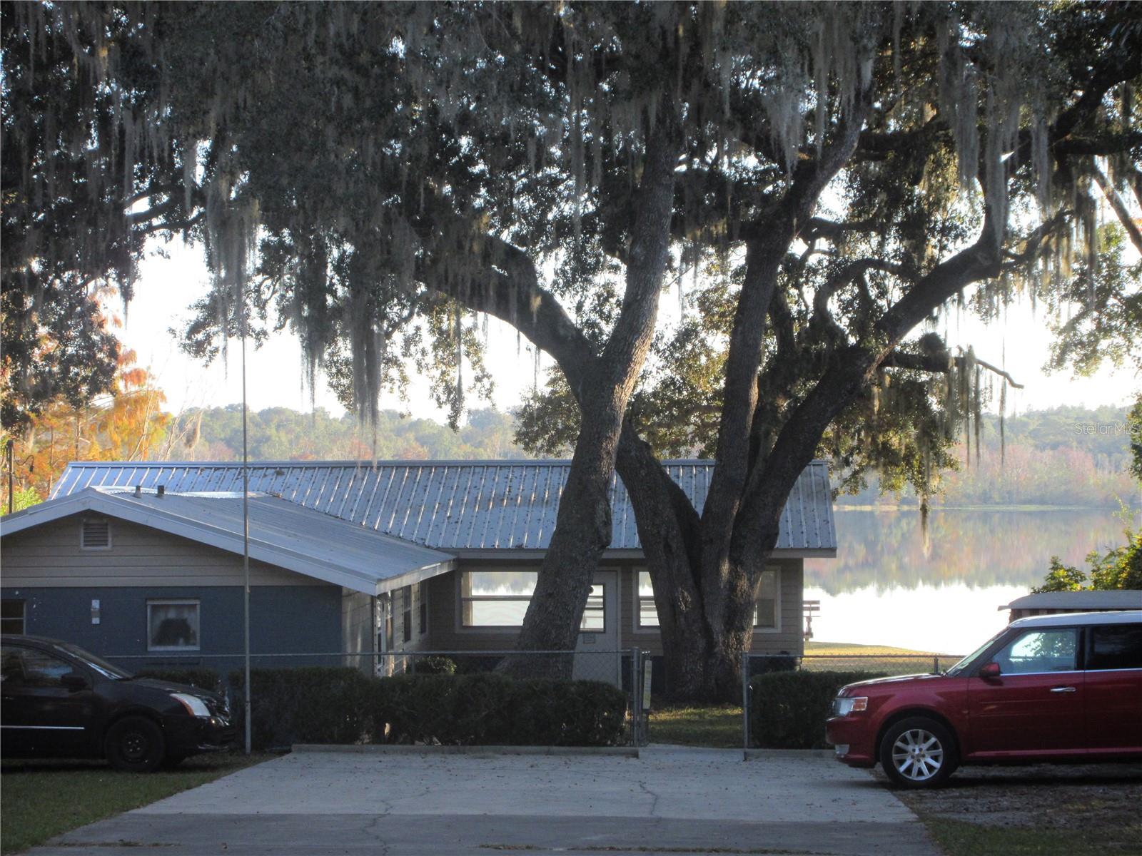 LAKE & FOREST CLUB - Land