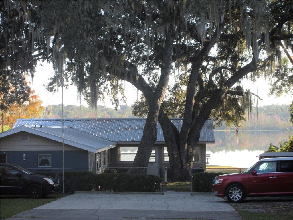 Photo of Tbd SE 17th Street, Ocklawaha, FL 32179 (MLS # OM713706)