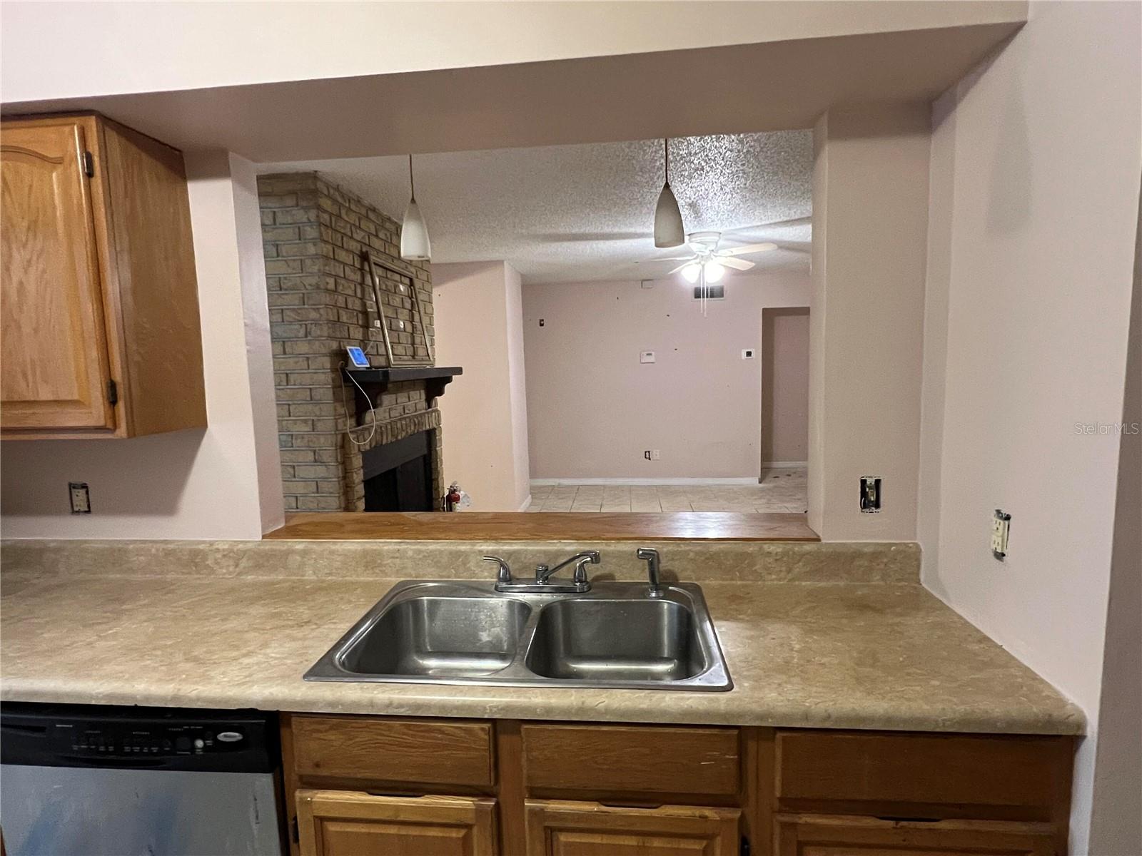 TEALWOOD COVE FIRST ADD - Residential