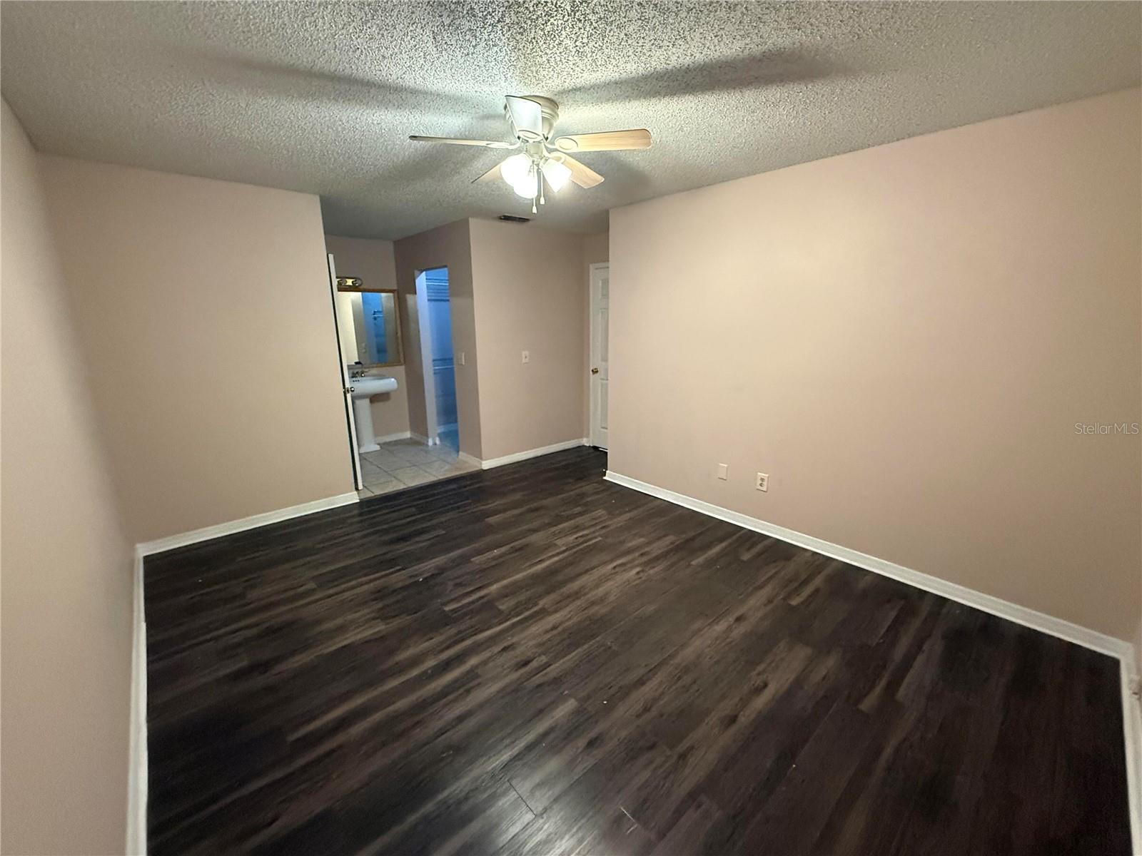 TEALWOOD COVE FIRST ADD - Residential