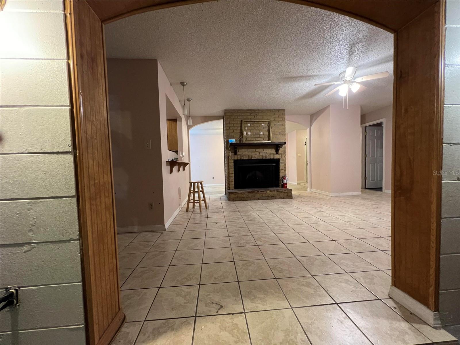 TEALWOOD COVE FIRST ADD - Residential