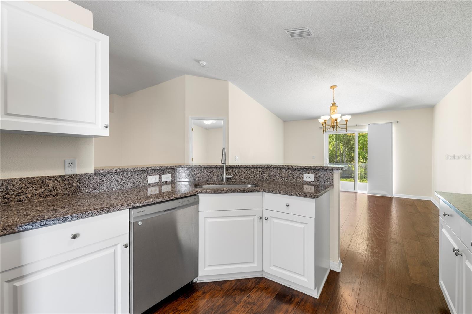 ENCLAVE PH 01 - Residential