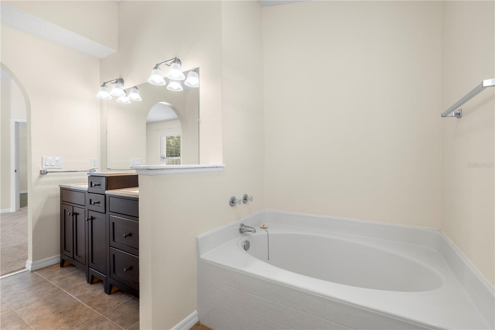 ENCLAVE PH 01 - Residential