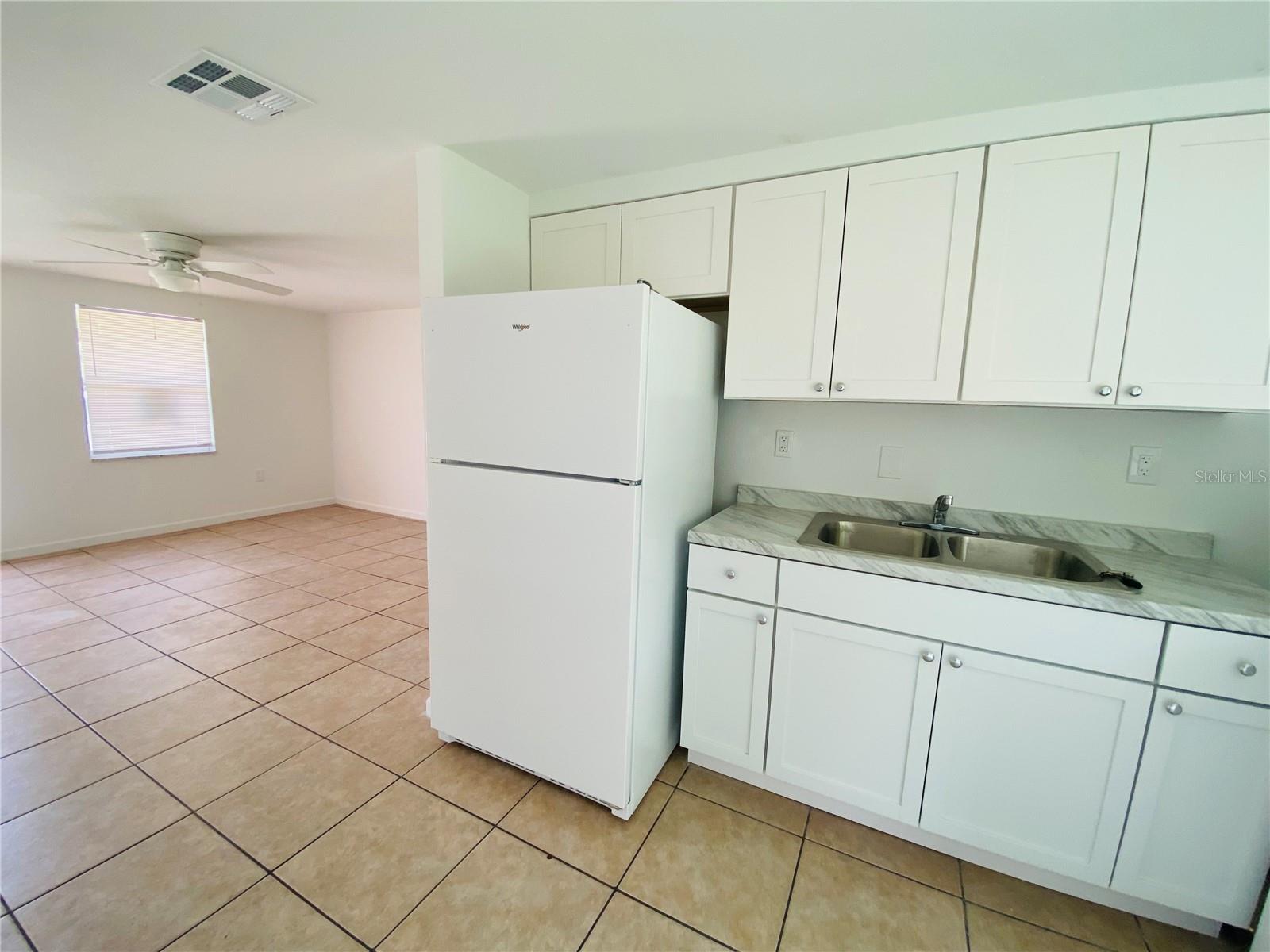 This 2 bedroom, 1 bath Garden style apartment is located in downtown Punta Gorda. Convenient to shopping, dining and Bayfront Health Hospital. 756 square feet with an open living area featuring a galley style kitchen, small lanai and tile floors. Off street parking takes you right up to your front door. You even have your own little garden patch for your enjoyment. This is a great starter home, retirement place or a wonderful place to use for a launch pad for your new career in health care.