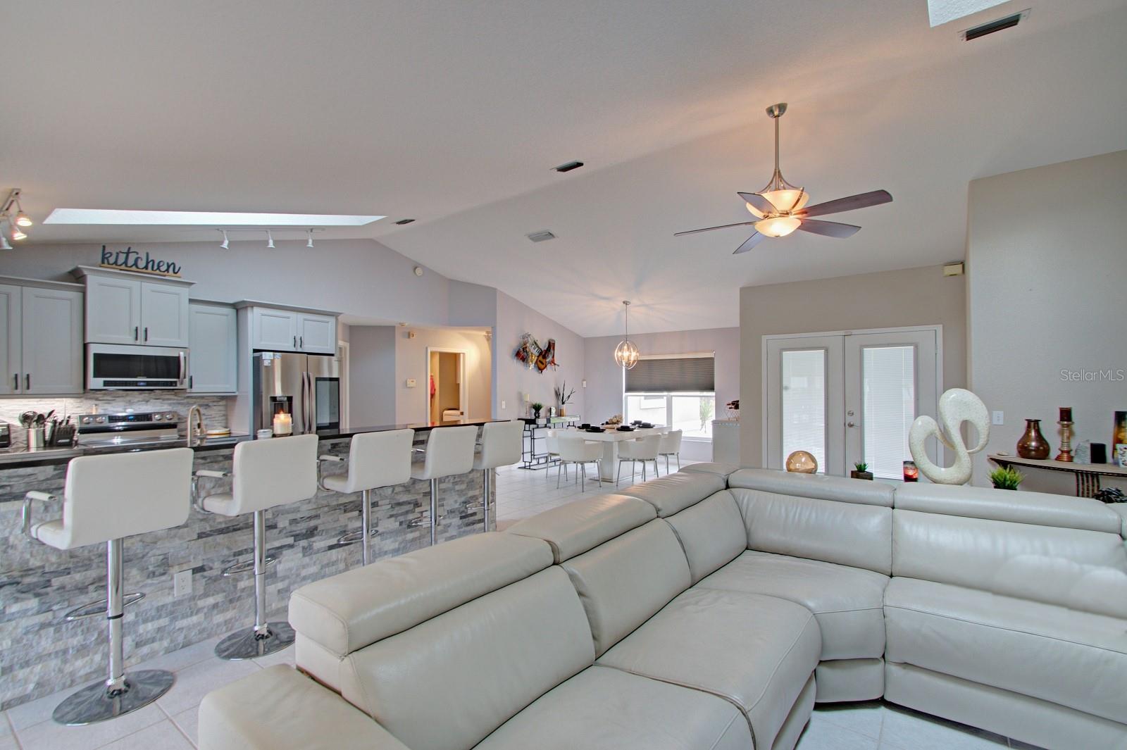 ROYAL TRAILS UNIT 02 REP - Residential