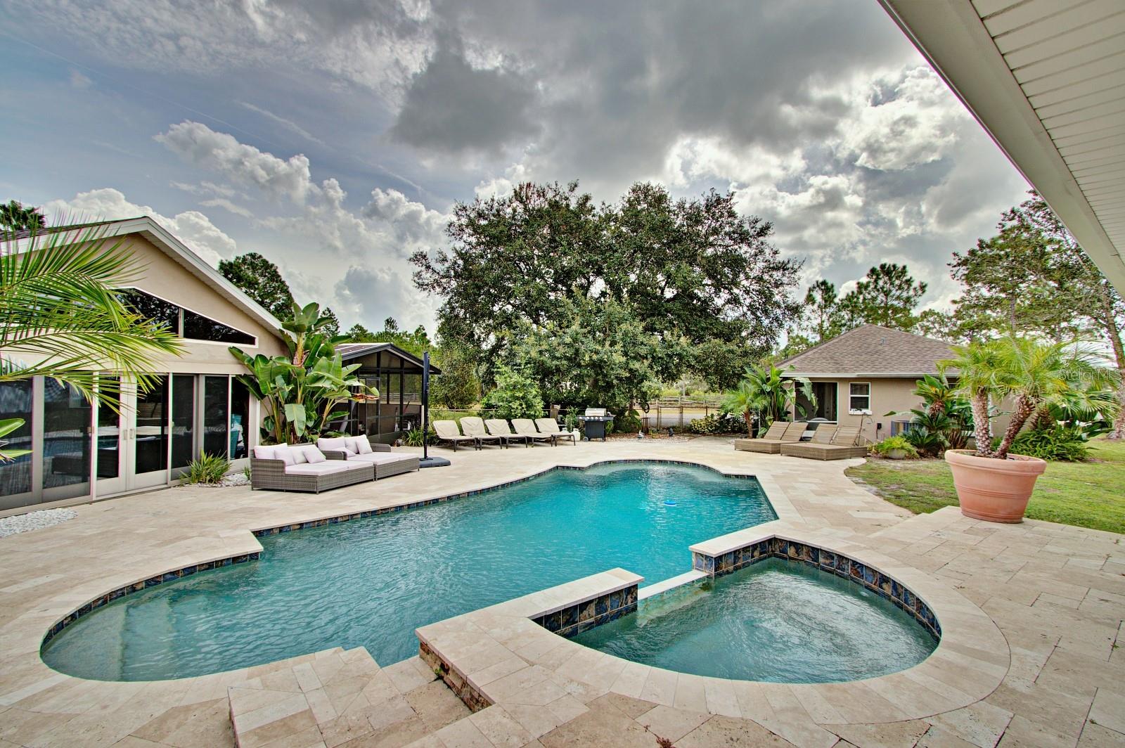 ROYAL TRAILS UNIT 02 REP - Residential