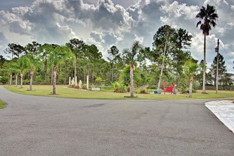 Tiny photo for 32840 Ponderosa Avenue, Deland, FL 32720 (MLS # V4944946)