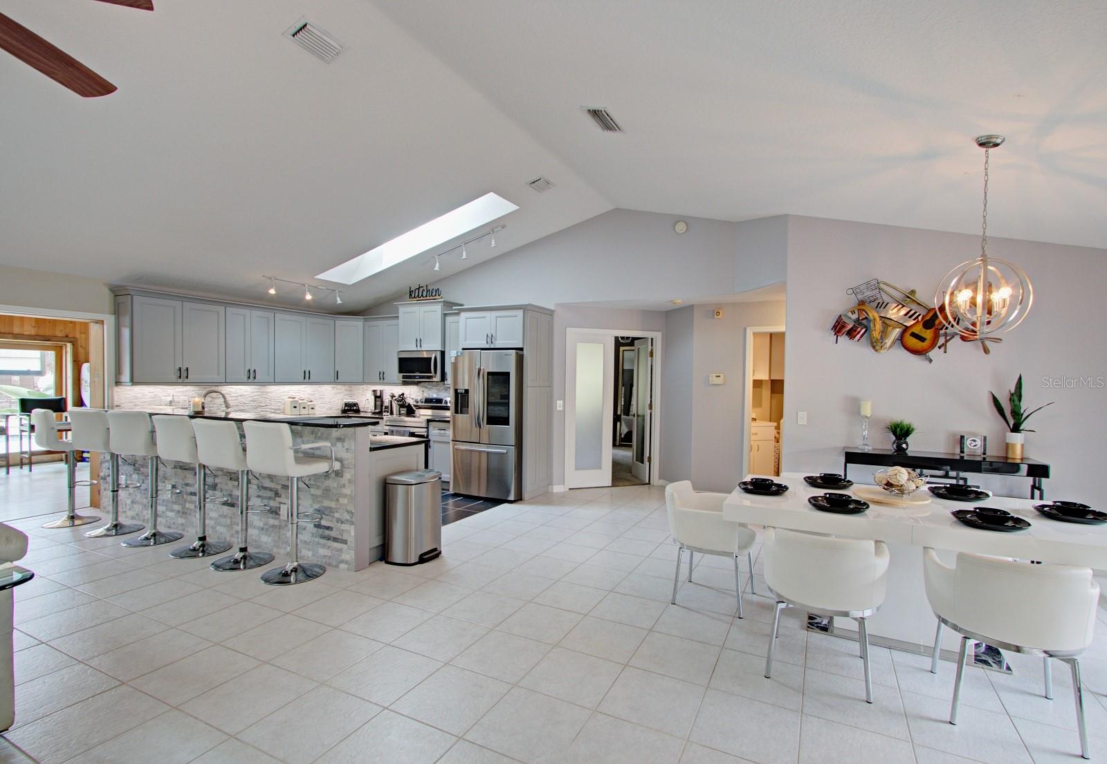 ROYAL TRAILS UNIT 02 REP - Residential