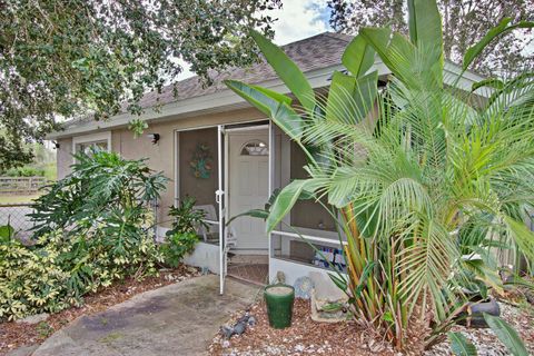 Tiny photo for 32840 Ponderosa Avenue, Deland, FL 32720 (MLS # V4944946)