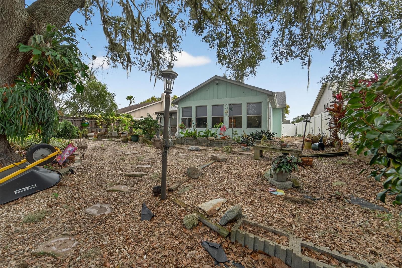 COUNTRY HILLS UNIT ONE E - Residential