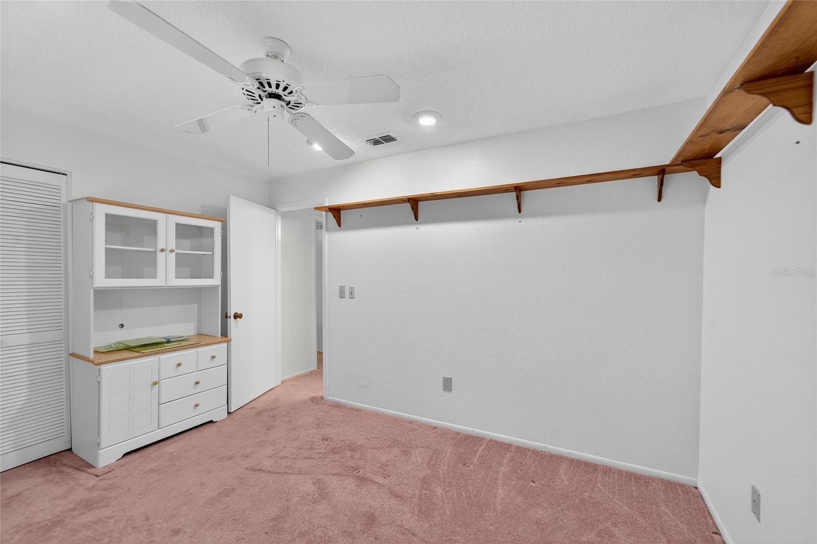 COUNTRY HILLS UNIT ONE E - Residential