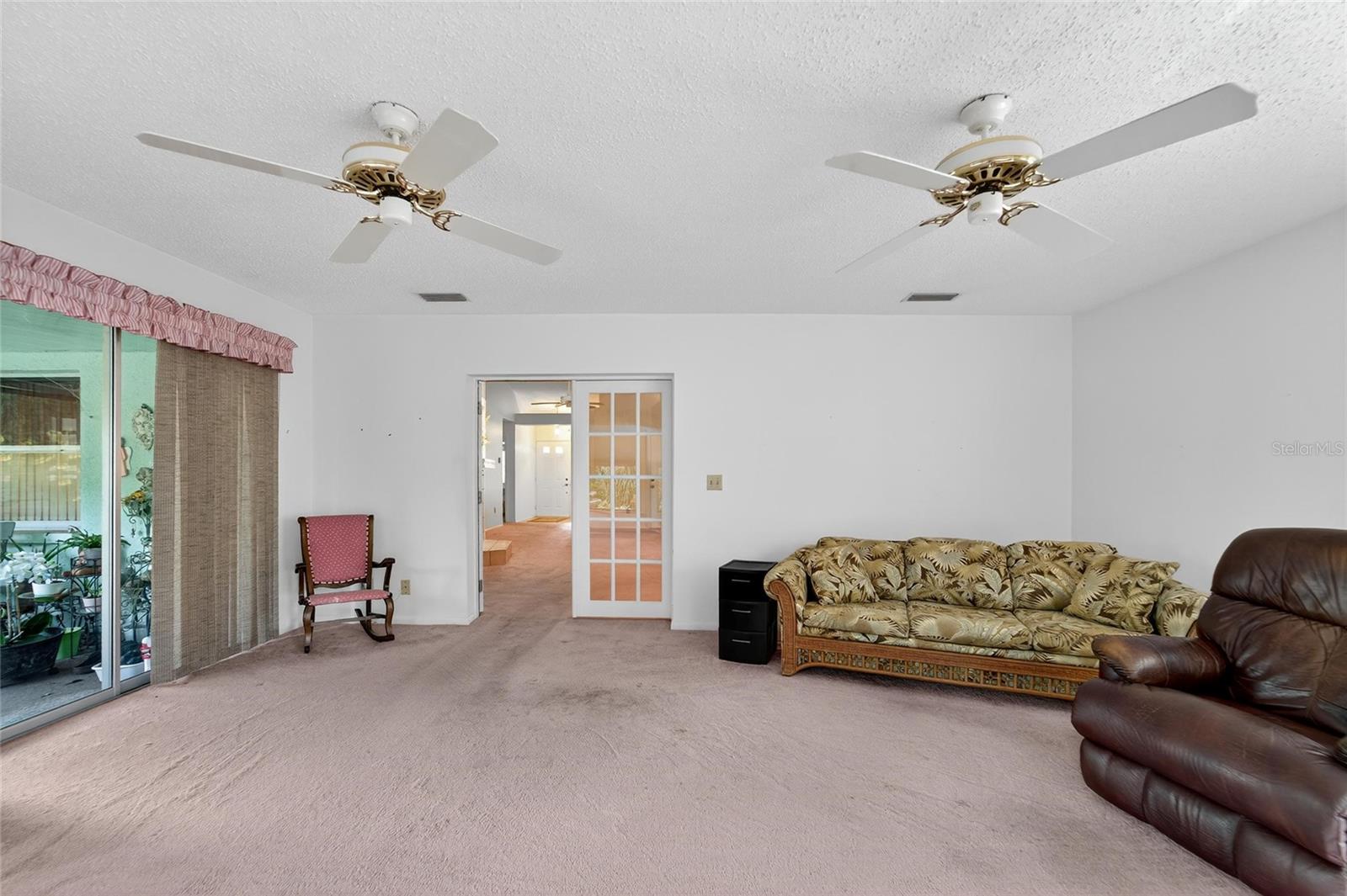 COUNTRY HILLS UNIT ONE E - Residential