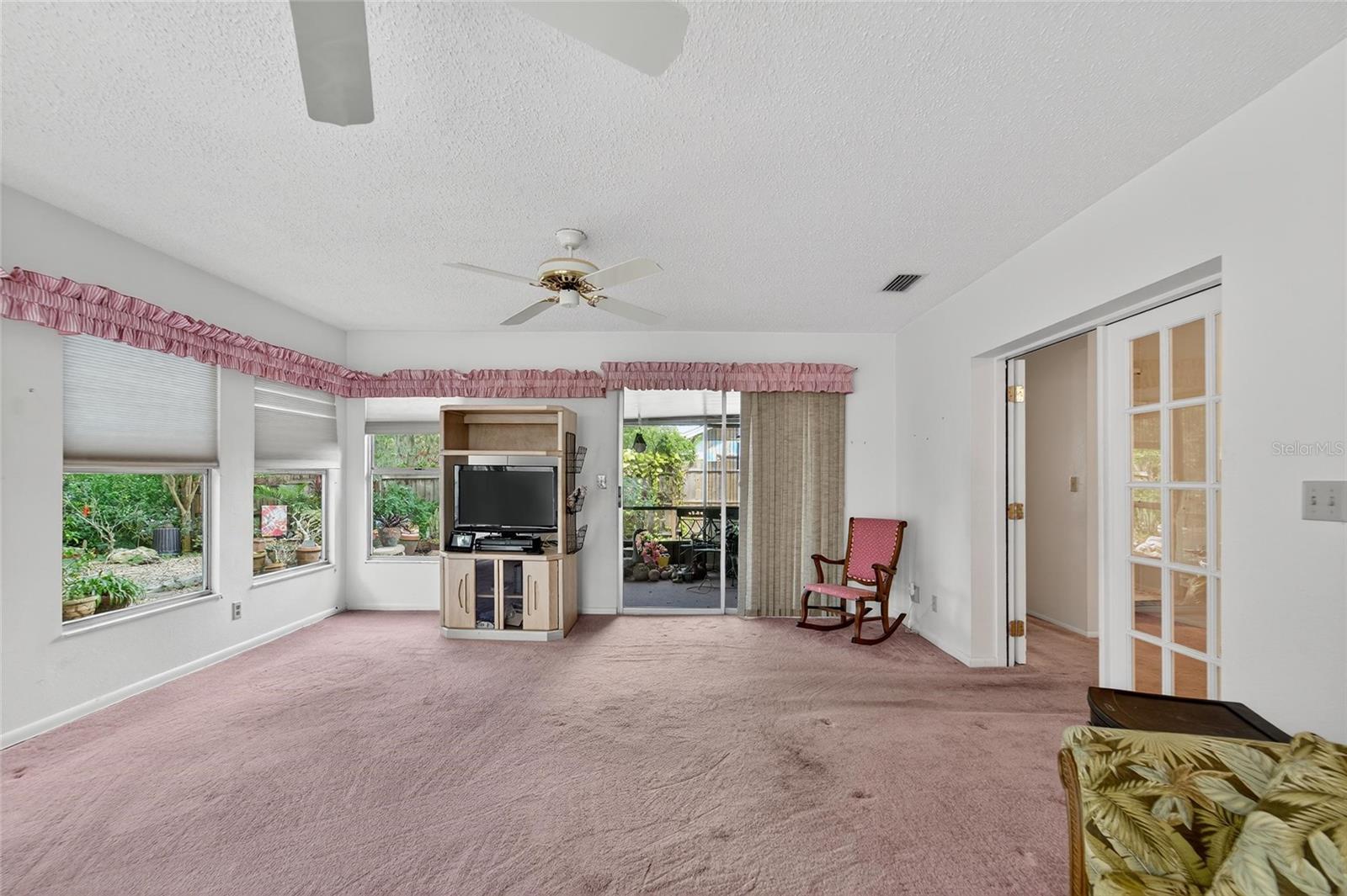 COUNTRY HILLS UNIT ONE E - Residential