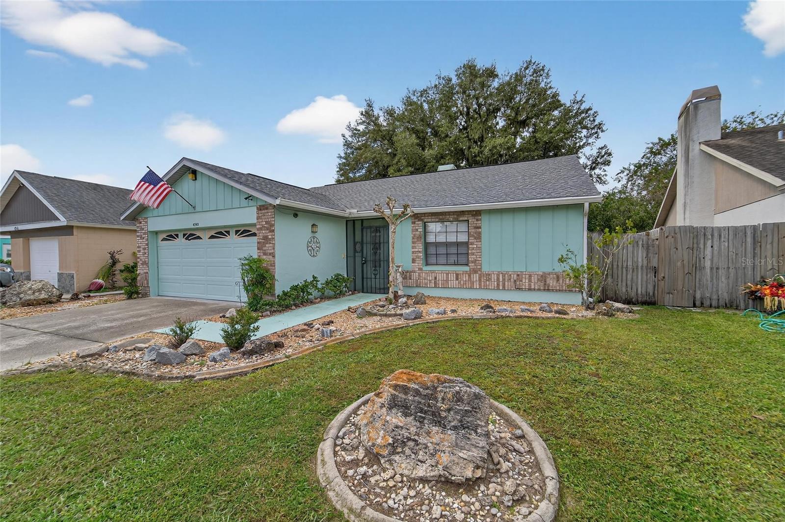 COUNTRY HILLS UNIT ONE E - Residential