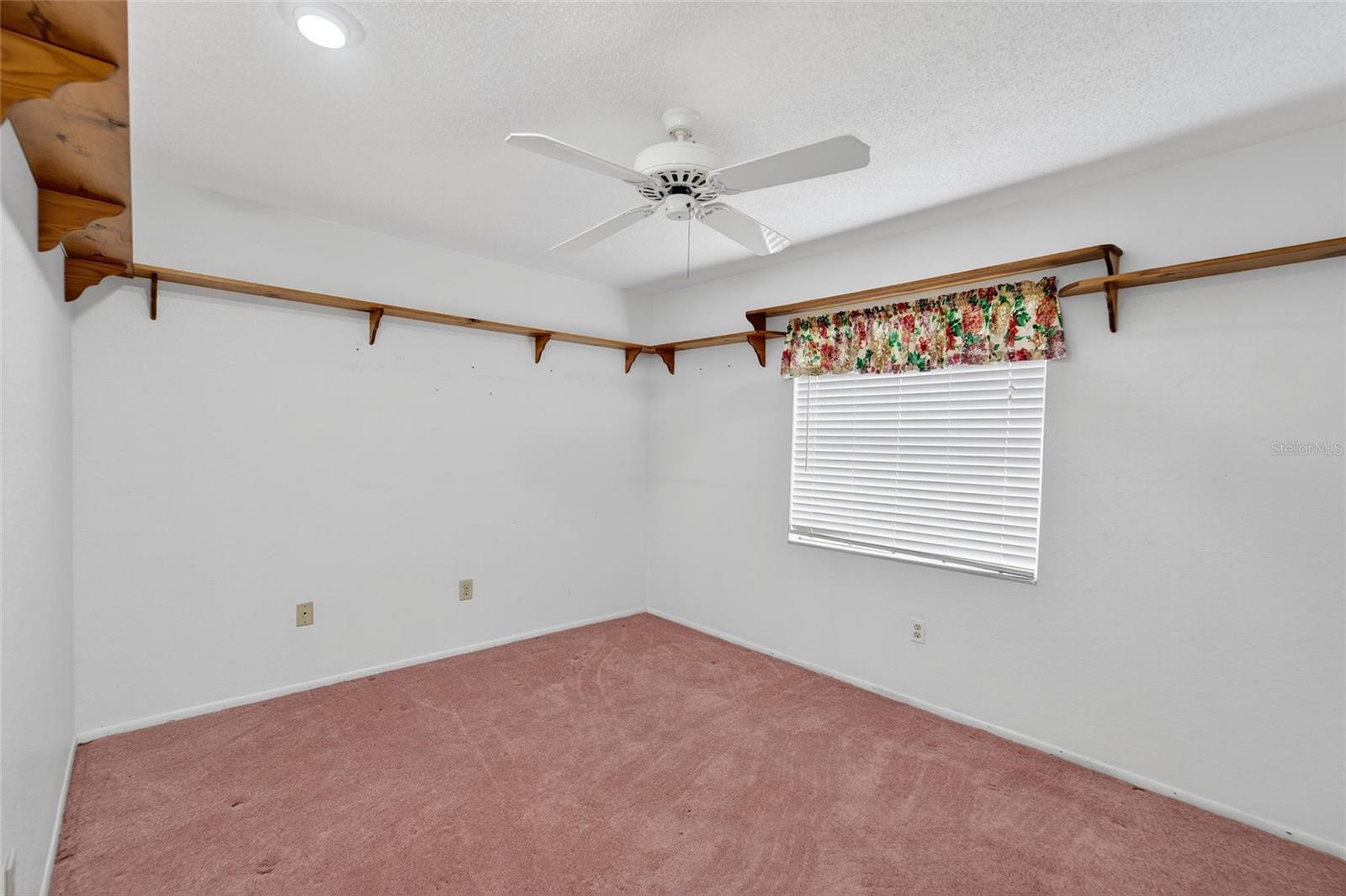 COUNTRY HILLS UNIT ONE E - Residential