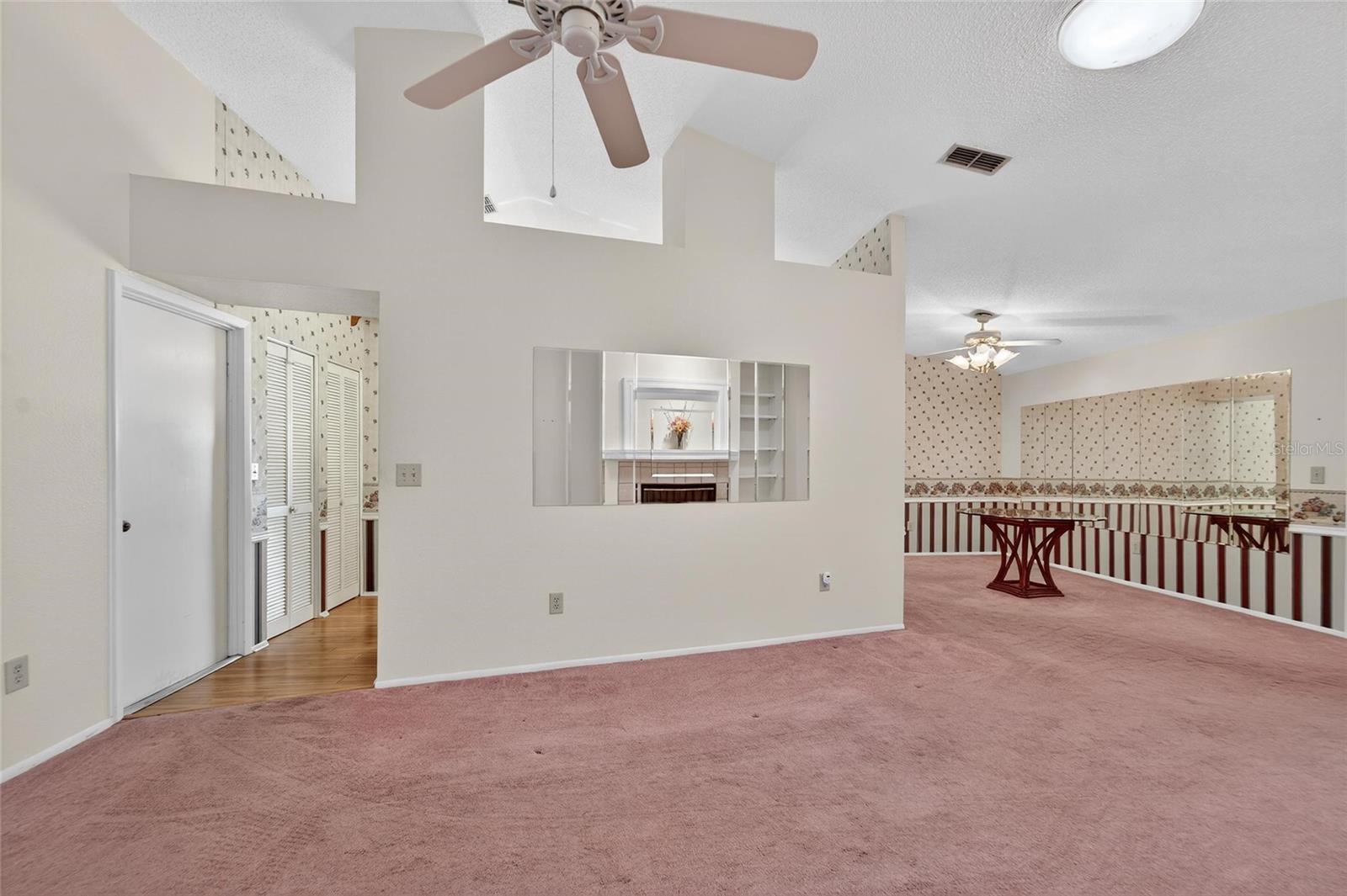 COUNTRY HILLS UNIT ONE E - Residential
