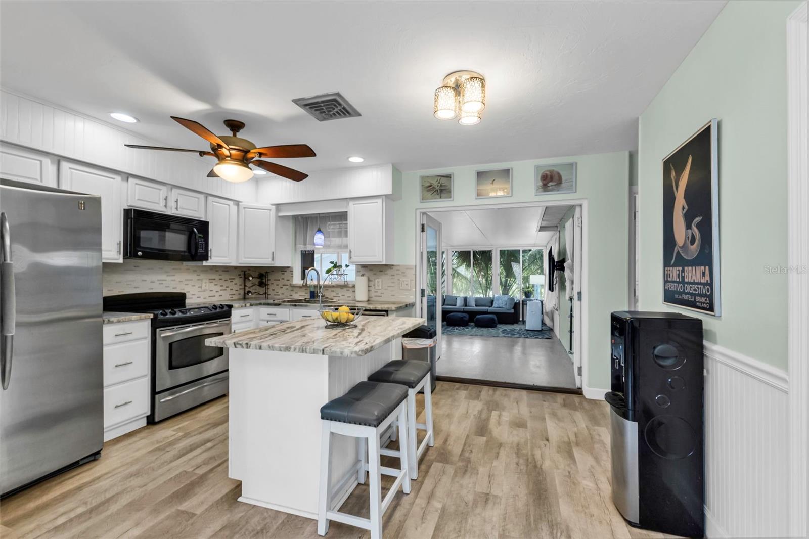 SOUTH VENICE - Residential