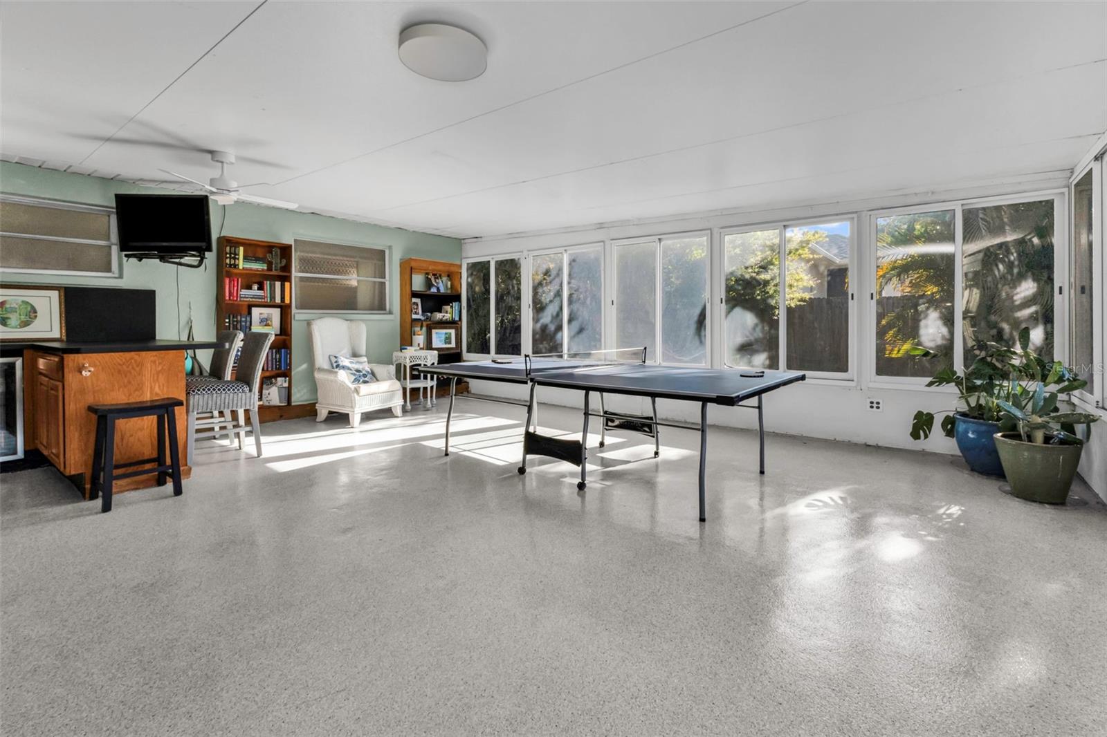 SOUTH VENICE - Residential