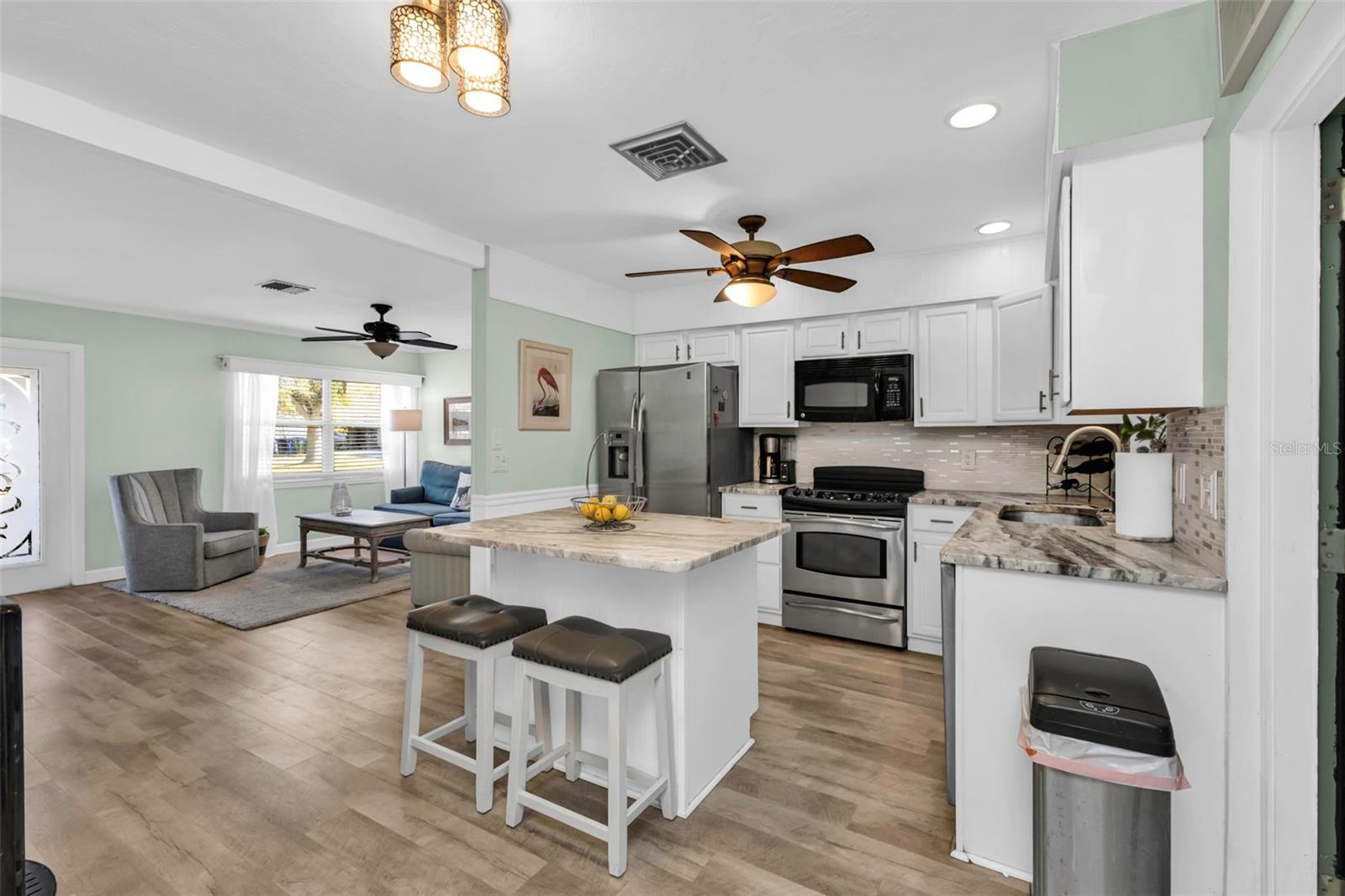 SOUTH VENICE - Residential