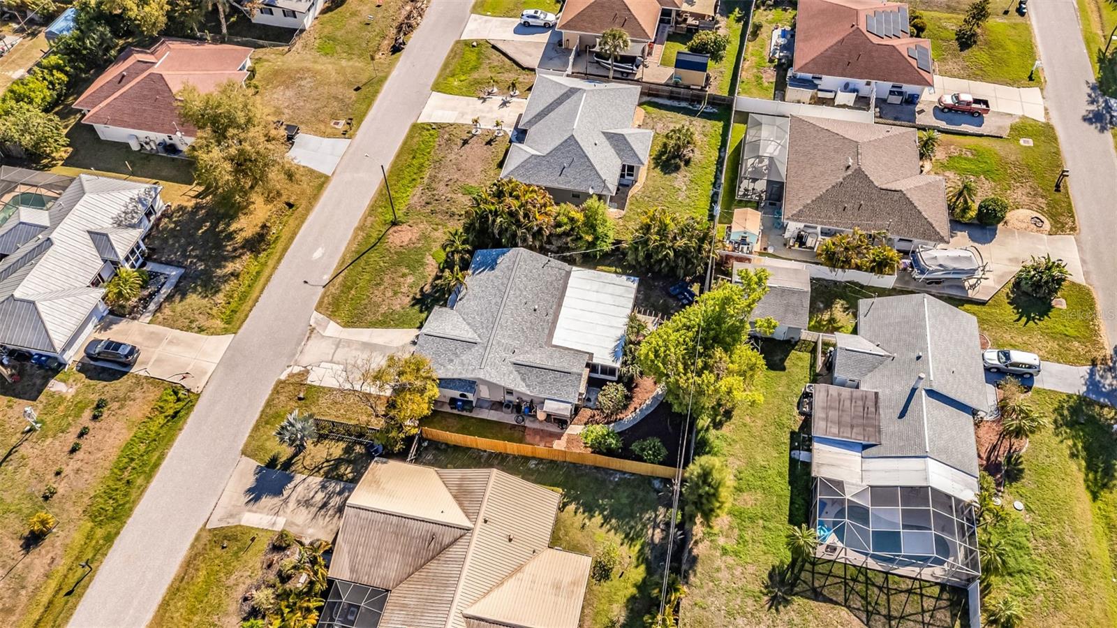 SOUTH VENICE - Residential