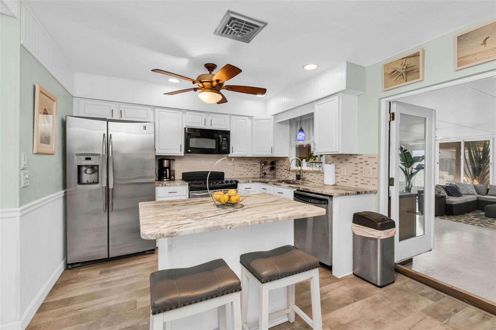 SOUTH VENICE - Residential