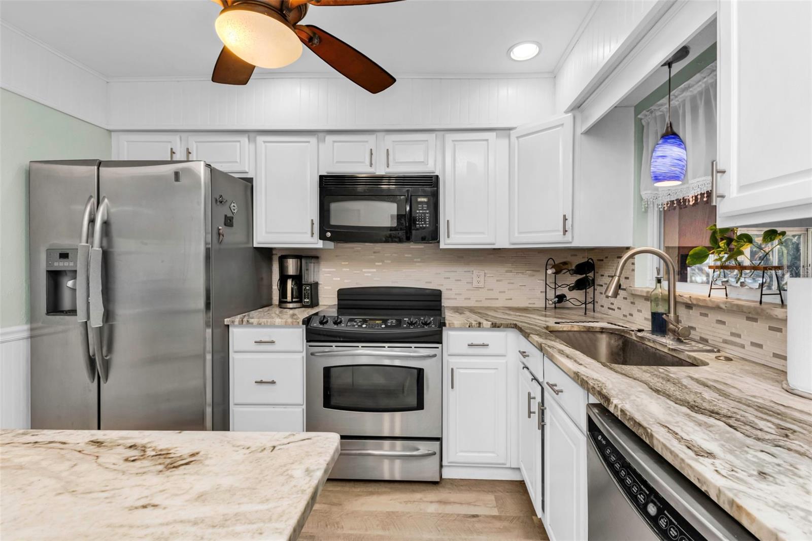 SOUTH VENICE - Residential