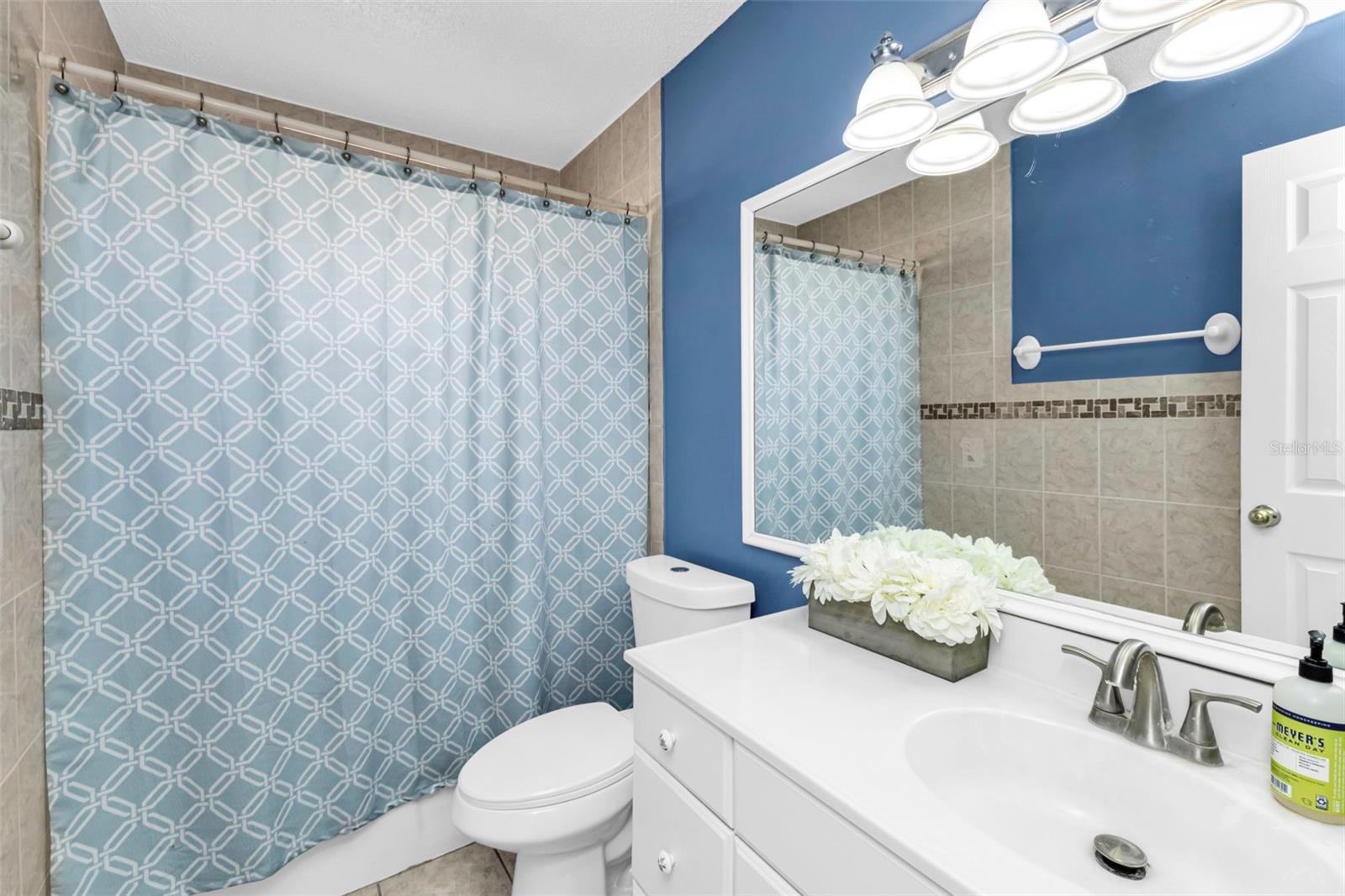 SOUTH VENICE - Residential