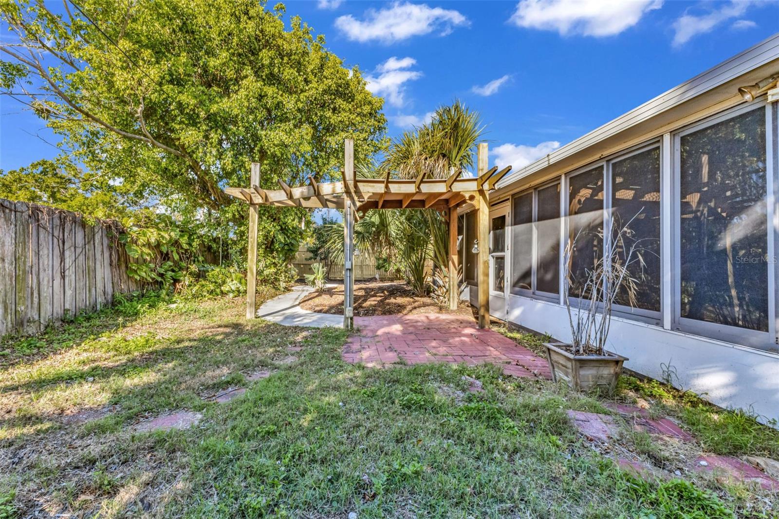 SOUTH VENICE - Residential