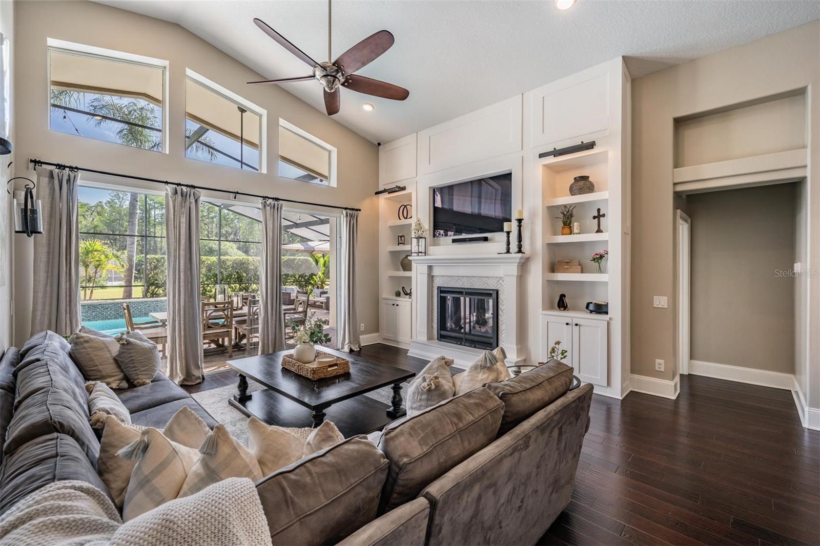 TRINITY WEST - Residential