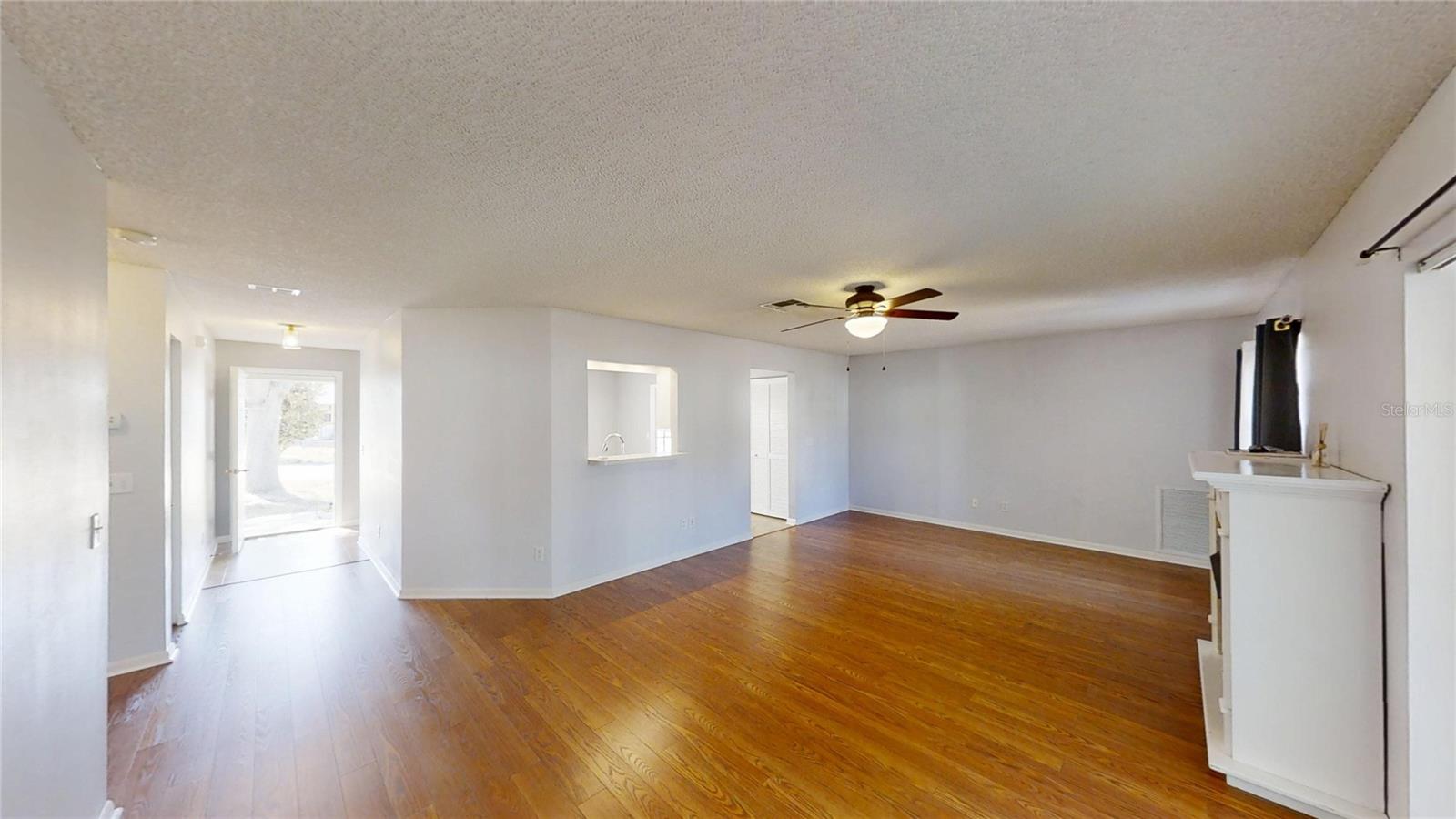 ON TOP OF THE WORLD - Residential