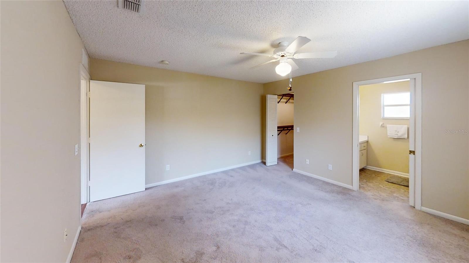 ON TOP OF THE WORLD - Residential