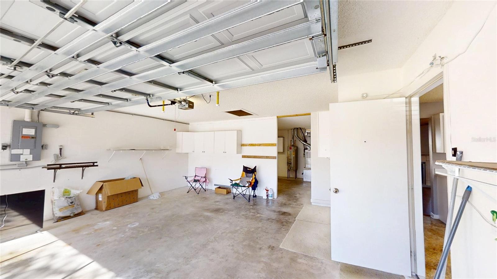 ON TOP OF THE WORLD - Residential