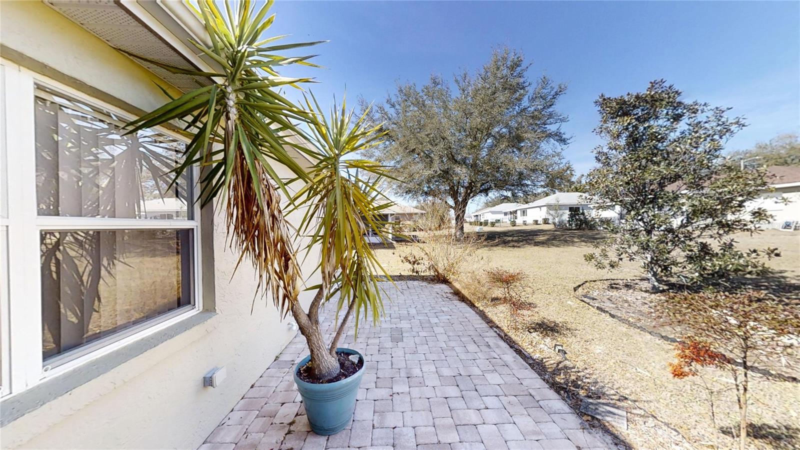 ON TOP OF THE WORLD - Residential