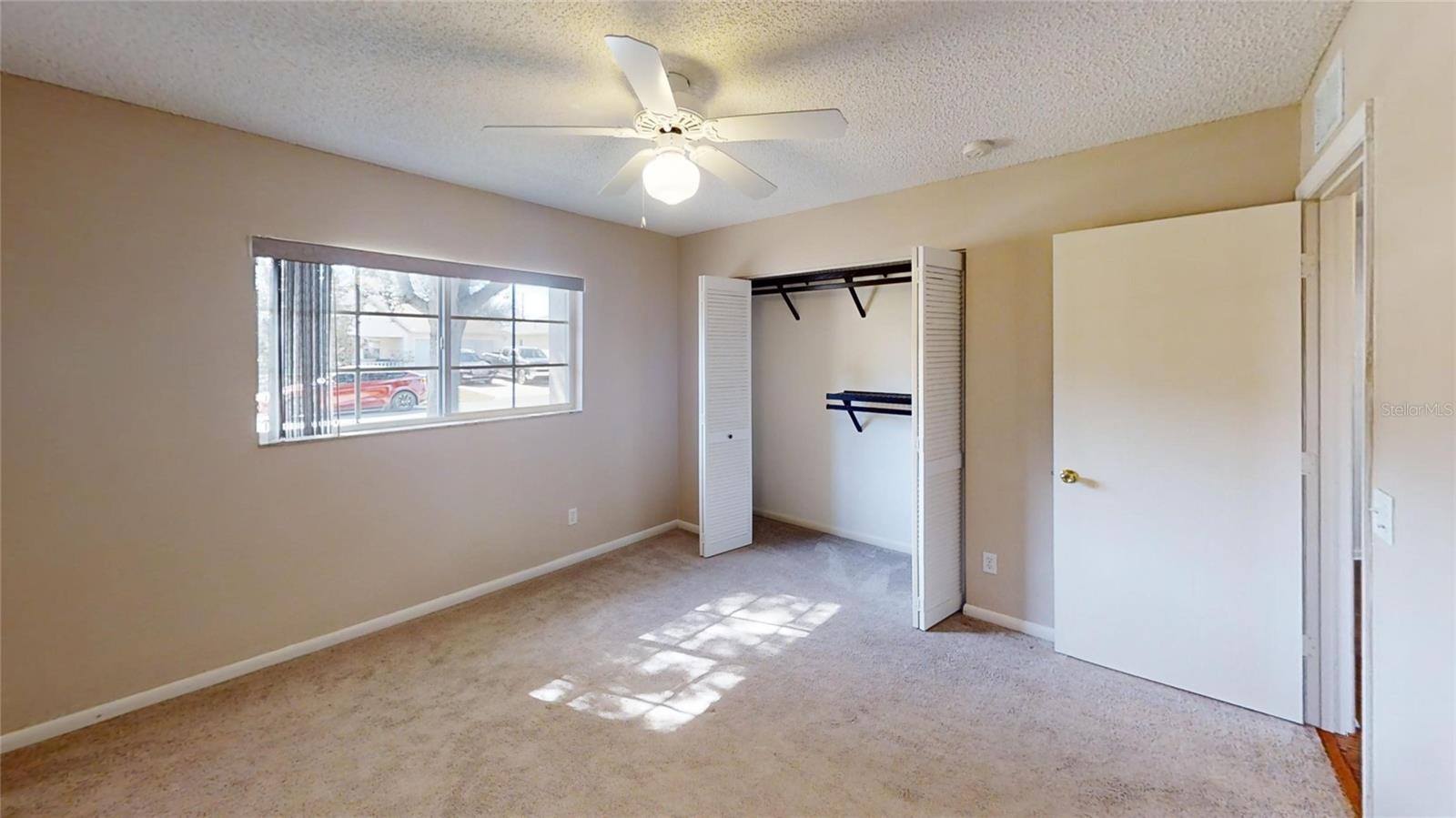 ON TOP OF THE WORLD - Residential