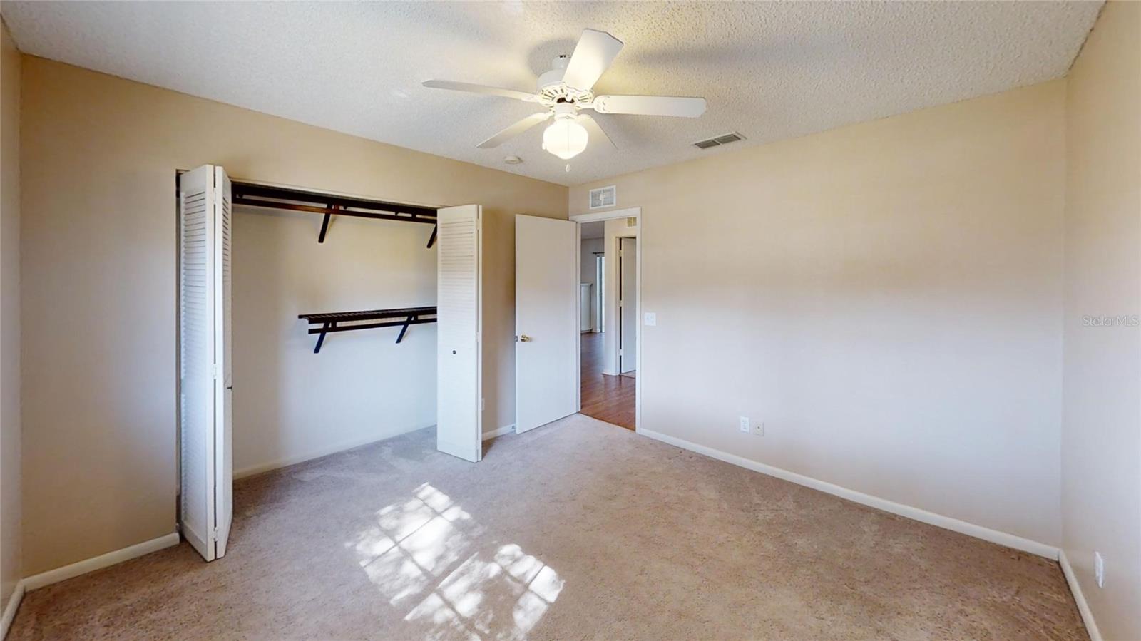 ON TOP OF THE WORLD - Residential