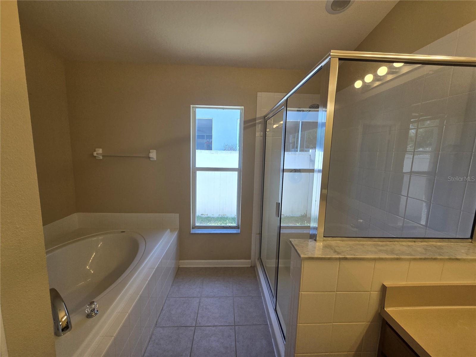 PALM COVE PH 1B - Residential Lease
