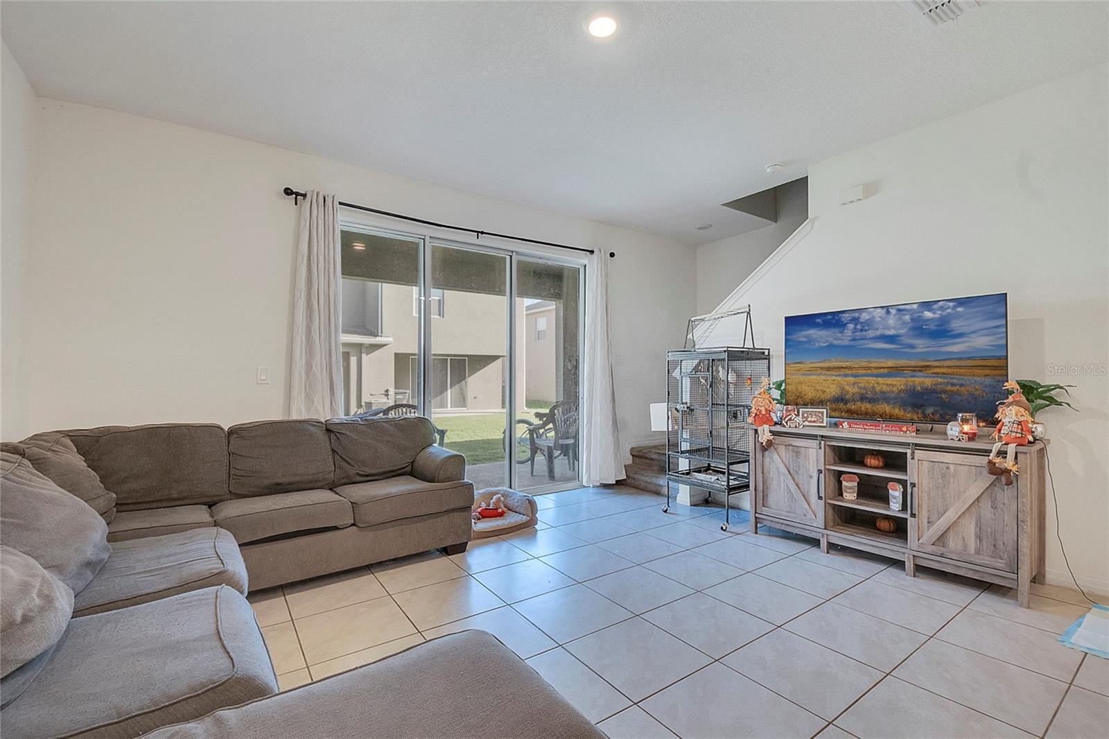 ATRIA/RIDGEWOOD LAKES - Residential Lease