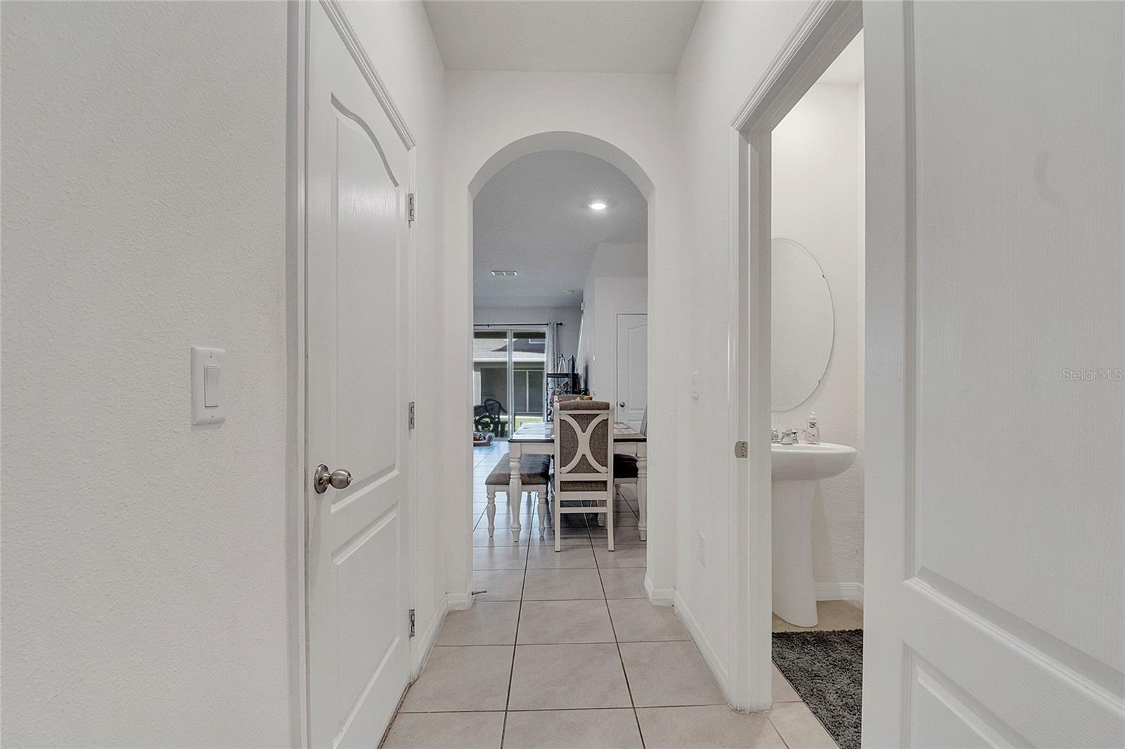 ATRIA/RIDGEWOOD LAKES - Residential Lease
