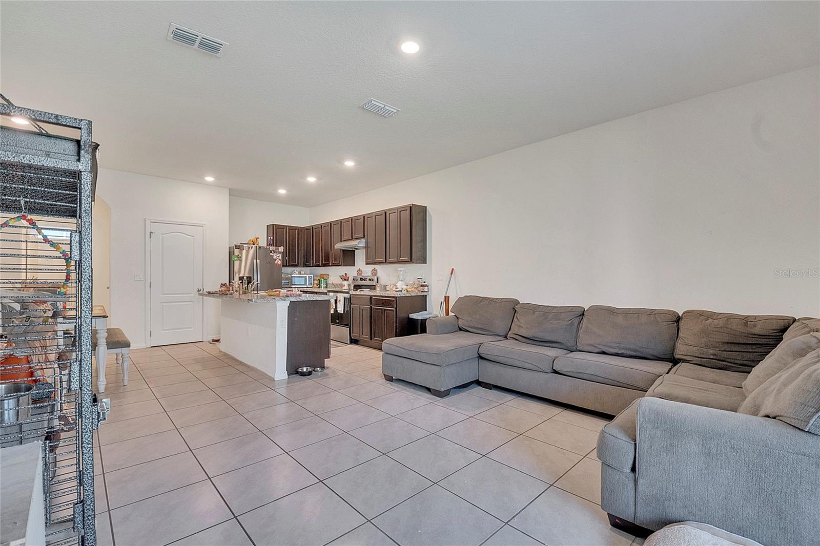 ATRIA/RIDGEWOOD LAKES - Residential Lease