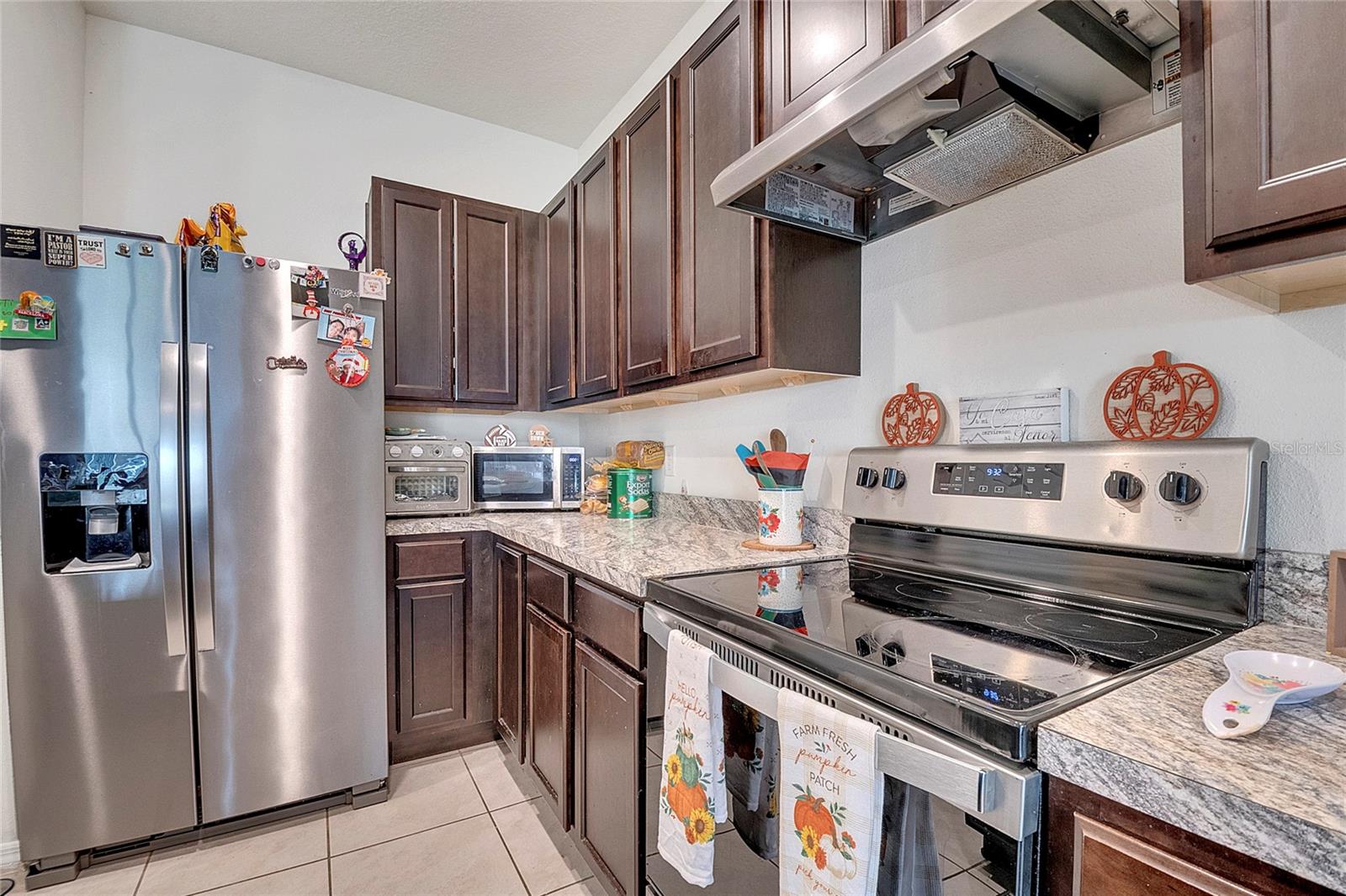 ATRIA/RIDGEWOOD LAKES - Residential Lease