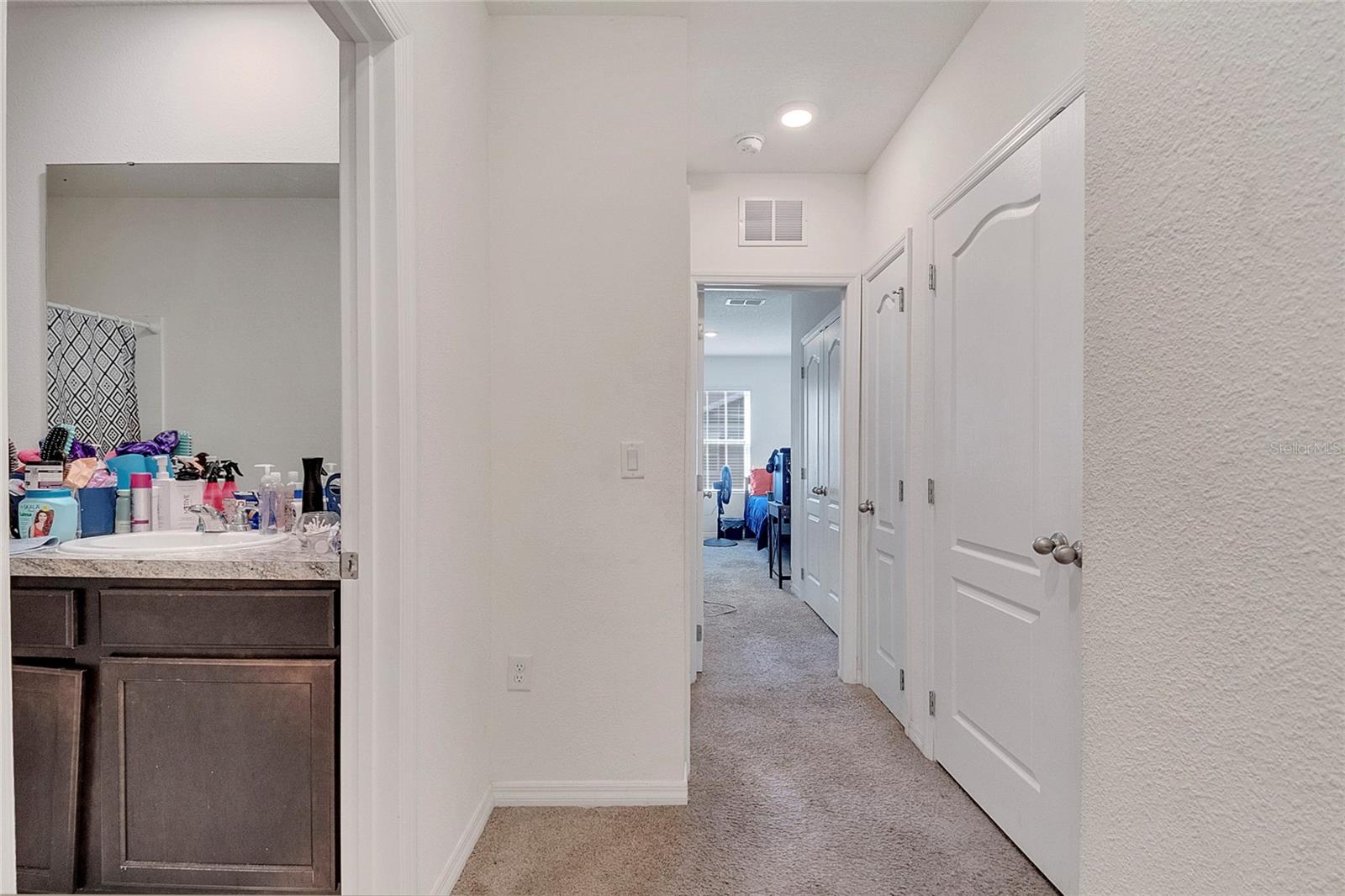 ATRIA/RIDGEWOOD LAKES - Residential Lease